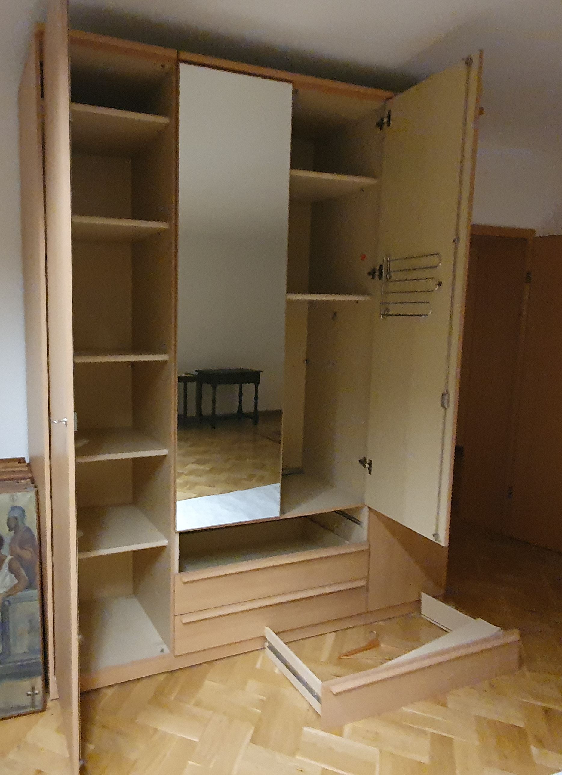 Schrank 2
